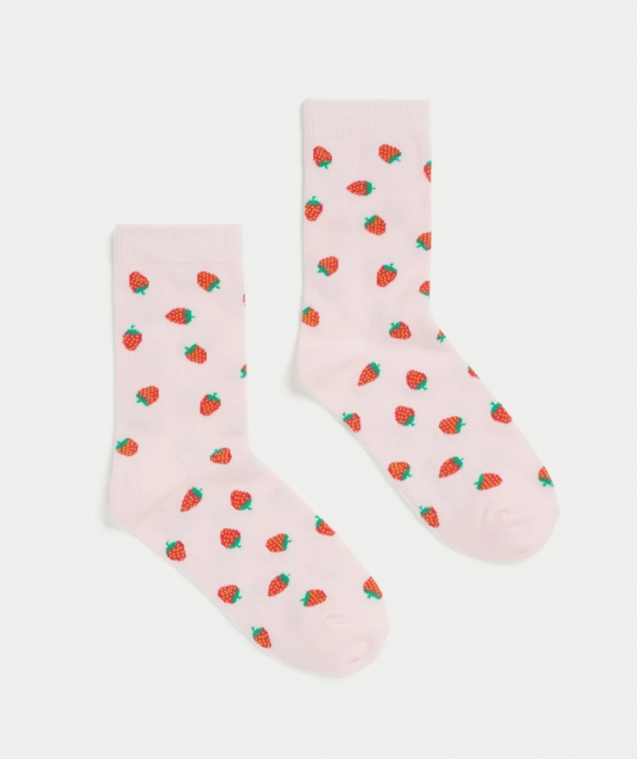 "Sportsgirl Women's Soft Pink Strawberry Crew Socks"
