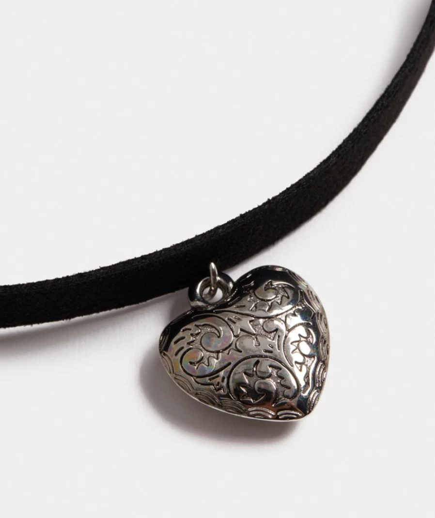Sportsgirl Women's Rhodium Antique Heart Rope Necklace - Vintage Style Jewelry