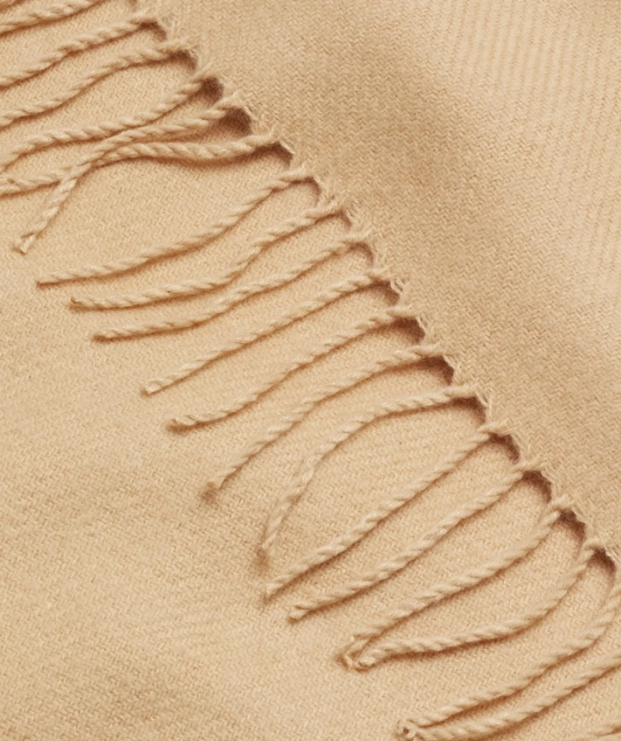 Sportsgirl Women's Camel Hazel Tassel Scarf - Elegant Boho Fashion Accessory