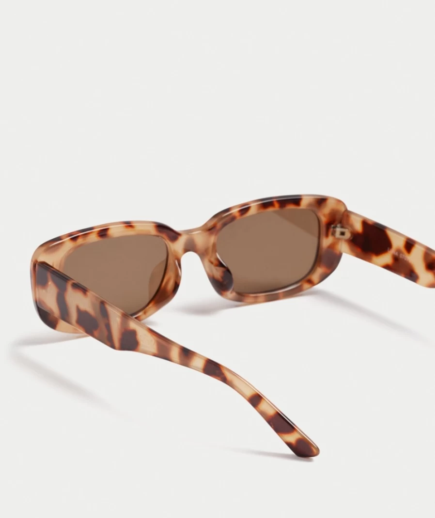 Sportsgirl Women's Luna Tortoiseshell Sunglasses - Milky Lens