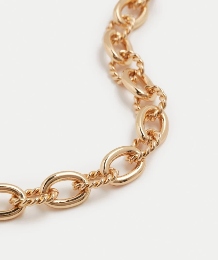 Sportsgirl Women's Gold Chunky Chain Necklace - Bold Statement Jewelry