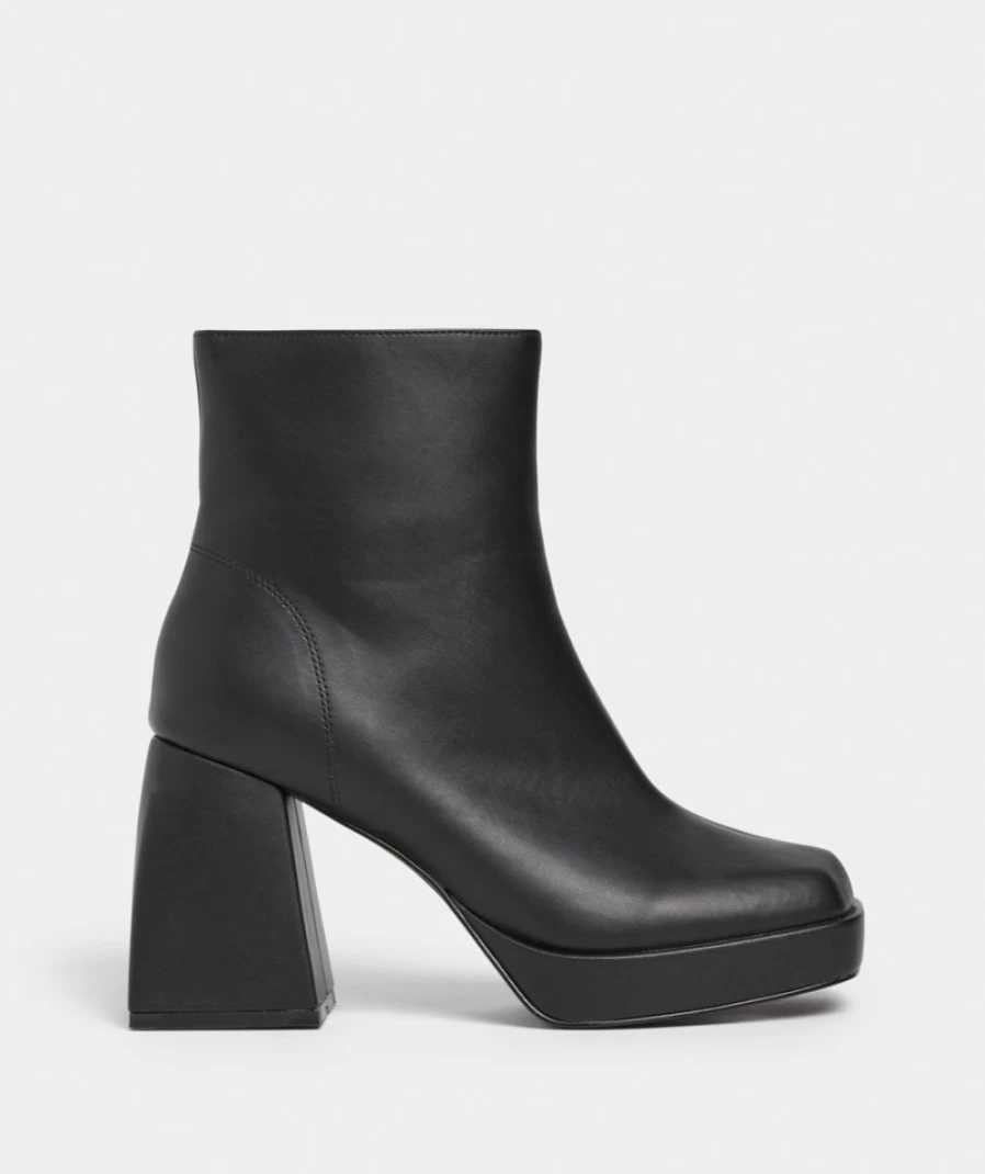 Sportsgirl Women's Black Tanner Platform Boots