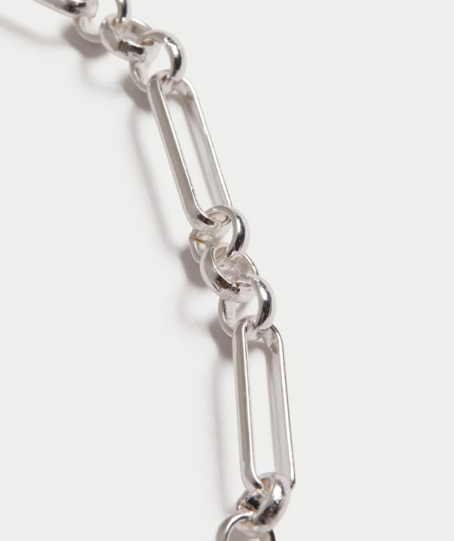 Sportsgirl Women's Silver Chunky Chain Necklace - Stylish Bold Statement Piece