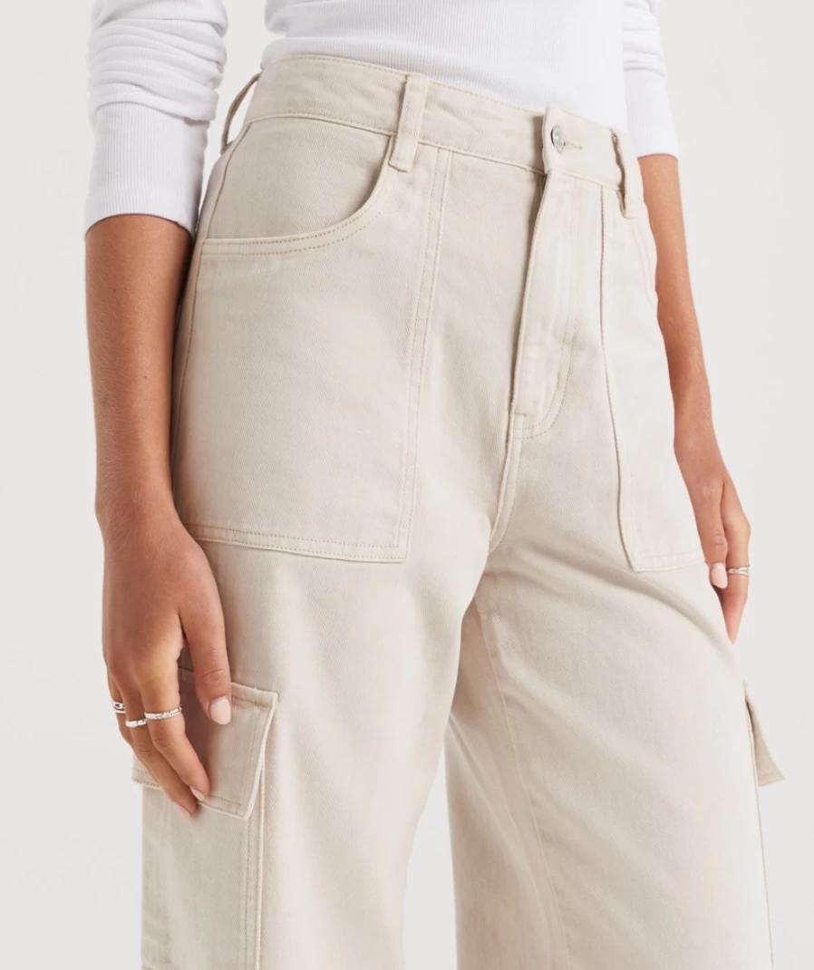 Sportsgirl Women's Beige Cargo Jeans | High-Waisted Casual Pants